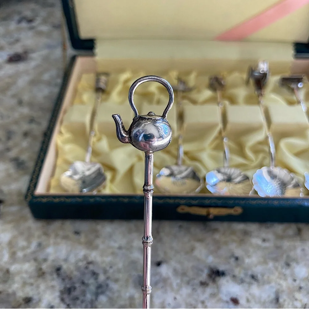 Antique Japanese Sterling Silver Demitasse Spoons, Set of 6 - Picture 6 of 16